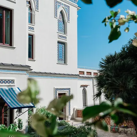 Hotel Helios - Small Luxury Of The World 5*